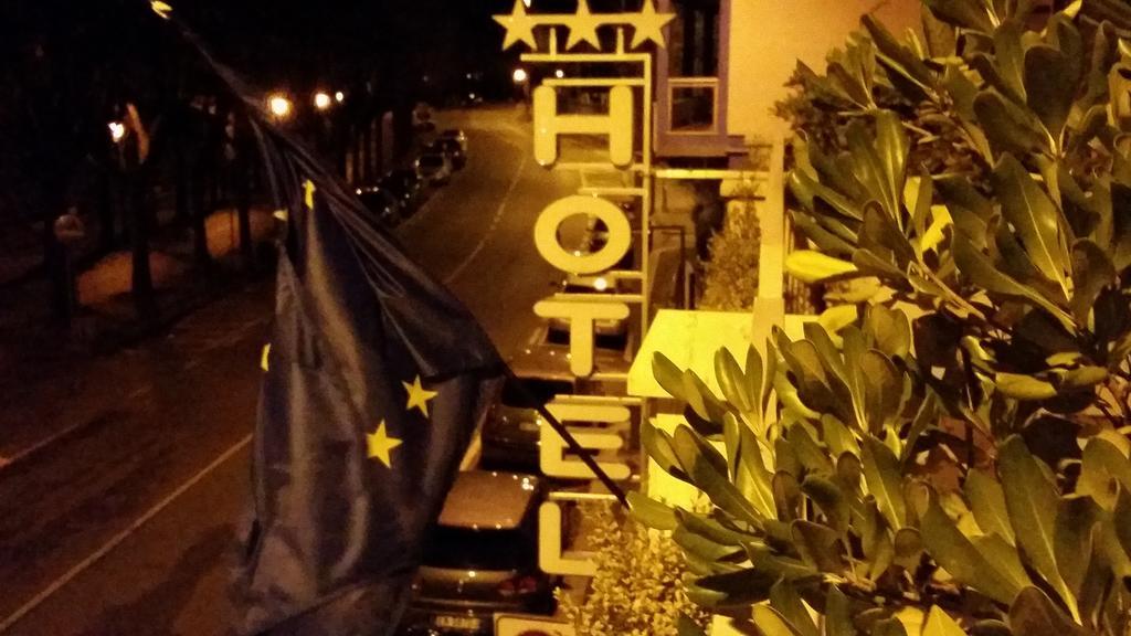 Hll Hotel Lungolago Lecco-Como Lake Exterior foto