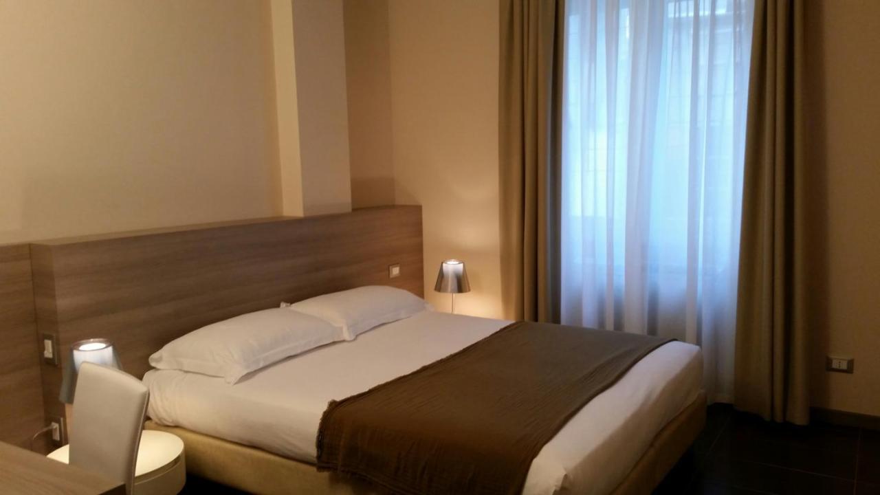 Hll Hotel Lungolago Lecco-Como Lake Exterior foto